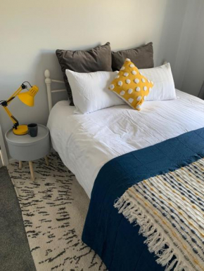 The Hideaway, Calm, Cozy, Dog Friendly Retreat